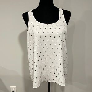 Reitmans Essentials Reversible Tank Top - Black Flower Pattern/White - Medium